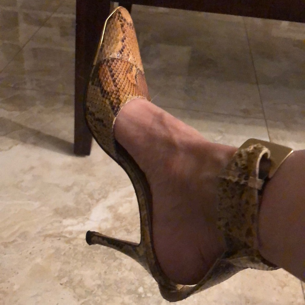Gorgeous snake skin originals perfect condition